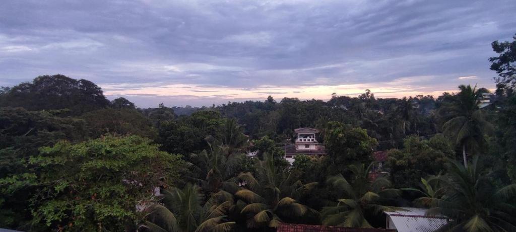 Secret Garden Hotel Hikkaduwa Exterior photo